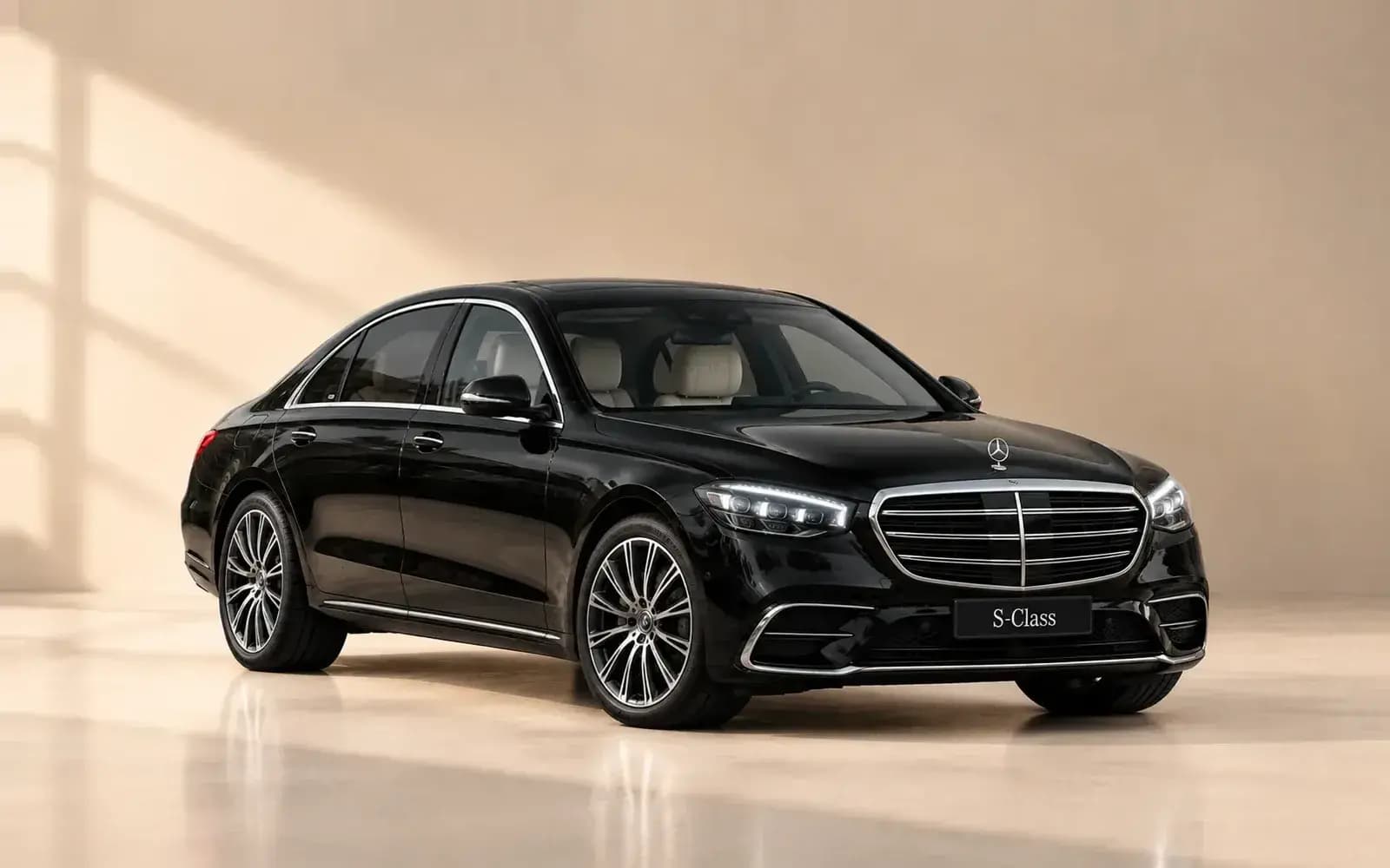 Black Mercedes-Benz S-Class, Business Executive Sedan