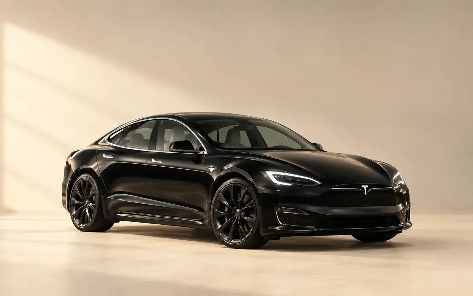 Business Electric Sedan, Tesla Model S