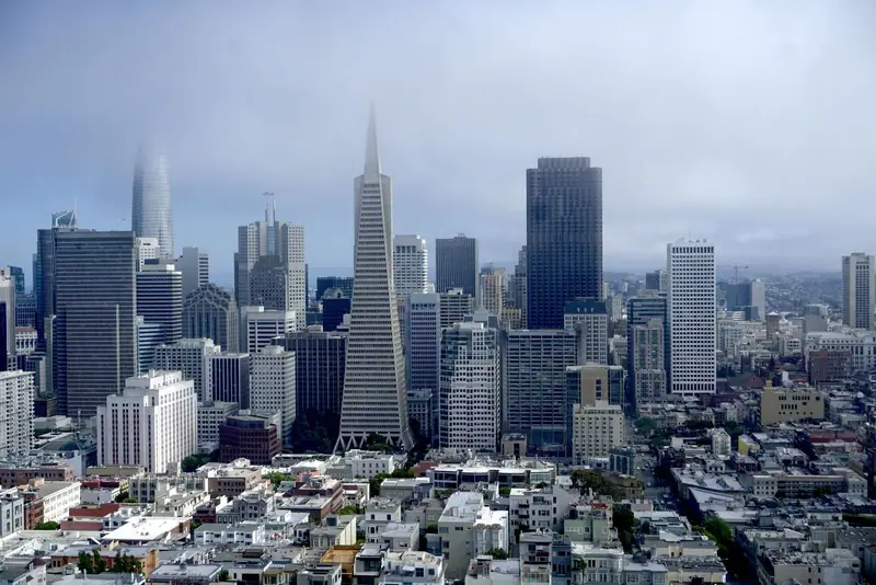 San Francisco skyline with the Transamerica Pyramid under a grey sky